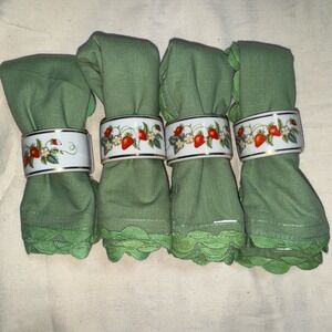 4 Porcelain Strawberry Vine‎ Napkin Ring Holders by Avon Brazil, Napkins Includ